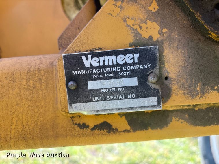 image for item FI0182 2002 Vermeer M7030 disc mower