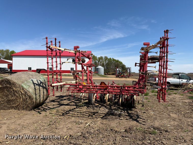 image for item FK0169 Wil-Rich 2500 field cultivator