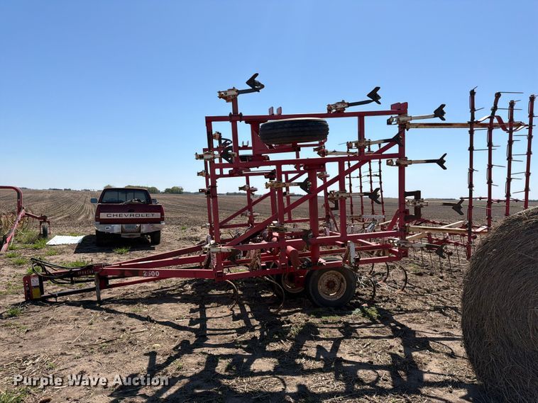 image for item FK0169 Wil-Rich 2500 field cultivator