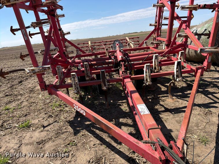 image for item FK0169 Wil-Rich 2500 field cultivator