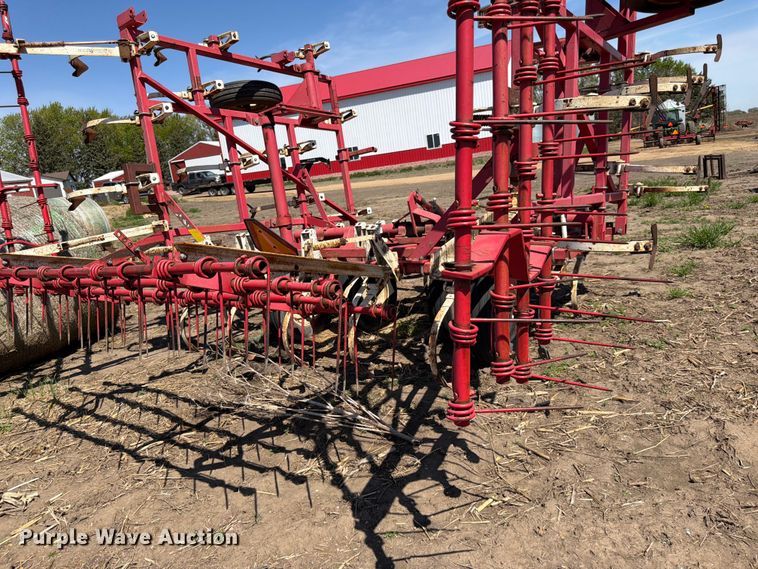 image for item FK0169 Wil-Rich 2500 field cultivator