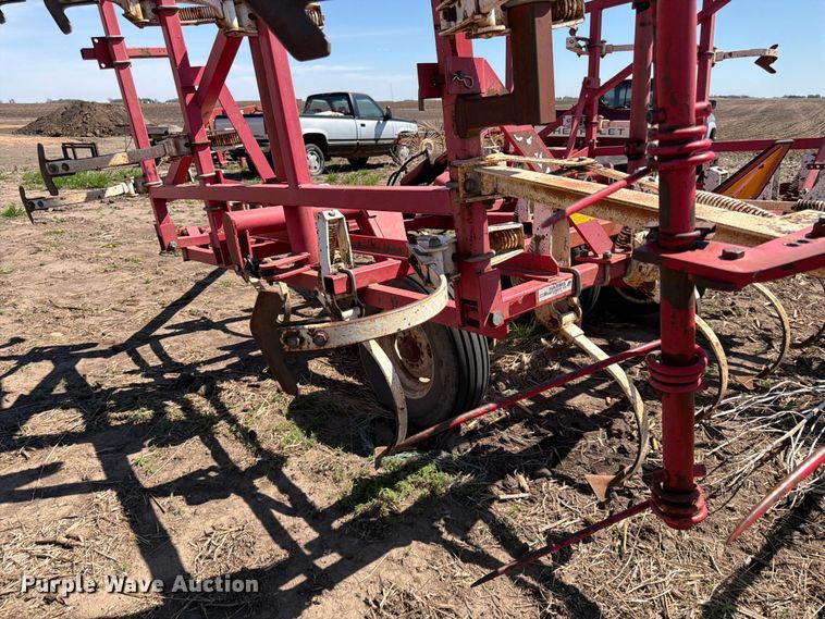 image for item FK0169 Wil-Rich 2500 field cultivator
