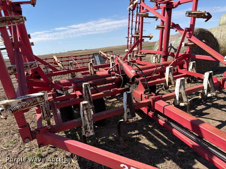 image for item FK0169 Wil-Rich 2500 field cultivator