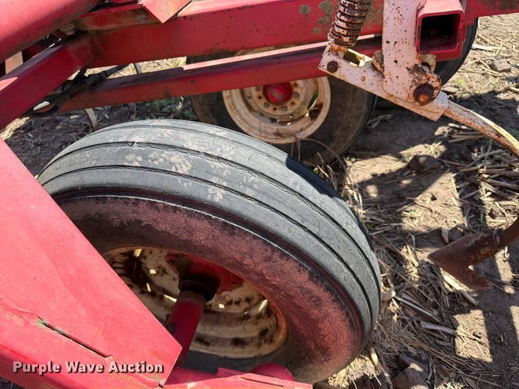 image for item FK0169 Wil-Rich 2500 field cultivator