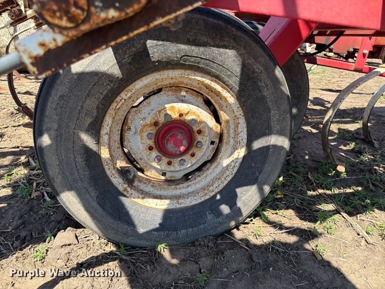 image for item FK0169 Wil-Rich 2500 field cultivator