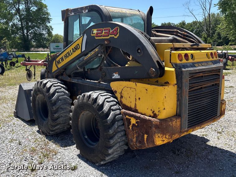 image for item FK1483 2016 New Holland L234 Loader skid steer loader