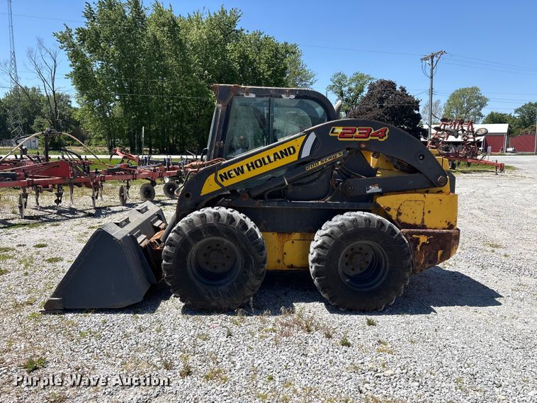 image for item FK1483 2016 New Holland L234 Loader skid steer loader