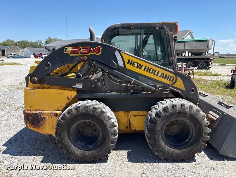 image for item FK1483 2016 New Holland L234 Loader skid steer loader