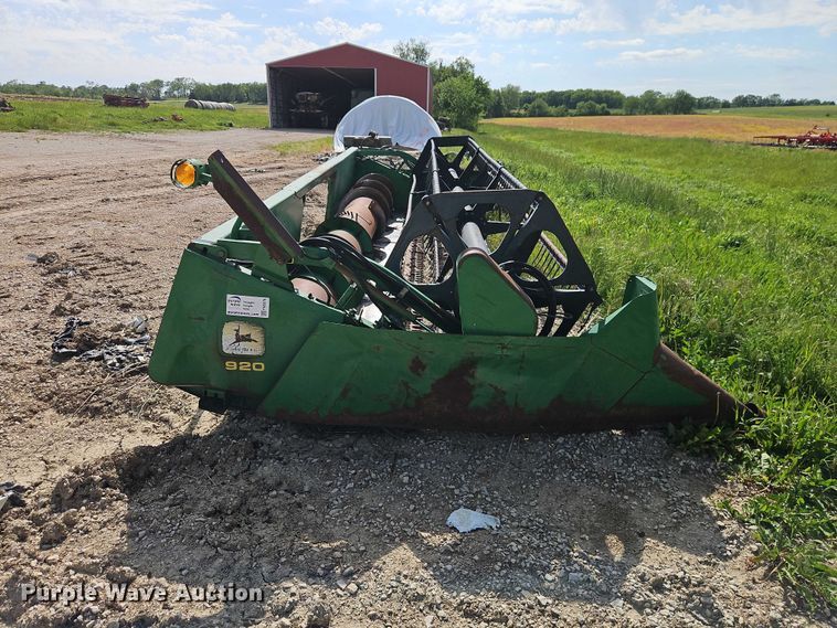 image for item FN5678 John Deere 920 flex head