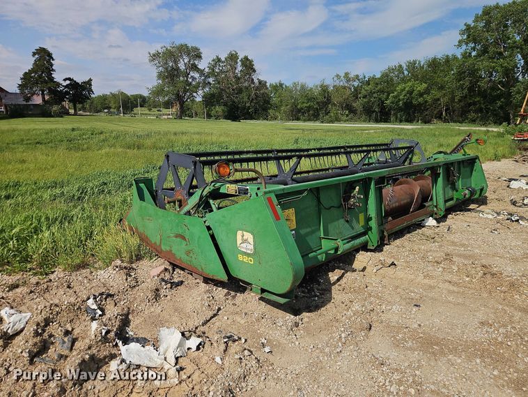 image for item FN5678 John Deere 920 flex head