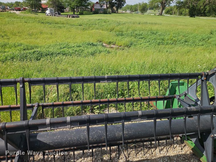 image for item FN5678 John Deere 920 flex head