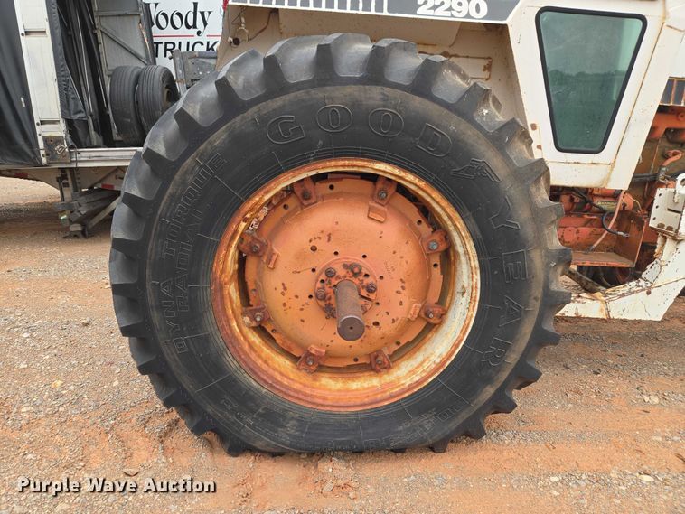 image for item YA2776 Case IH 2290 tractor