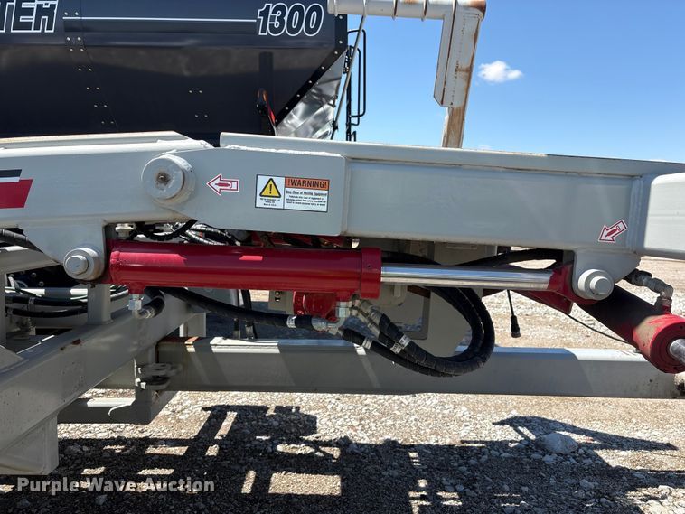image for item YA3199 2021 NW AG Bale Chaser Jr bale stacker
