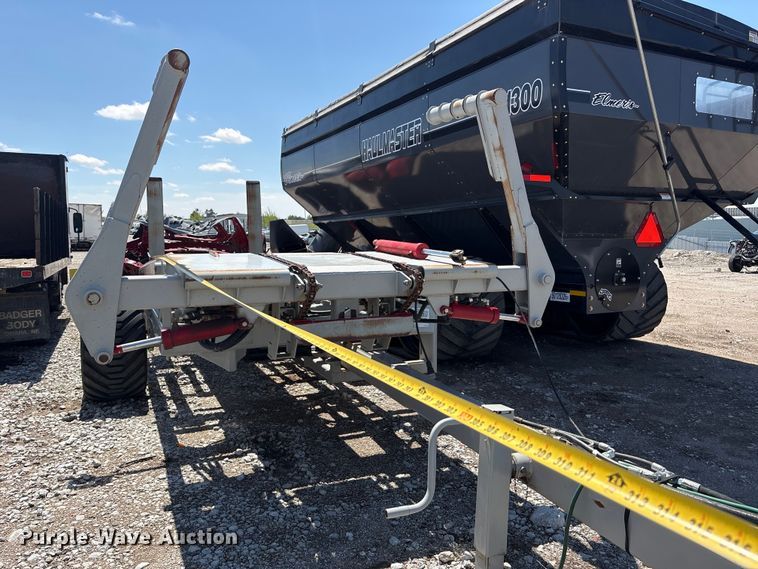 image for item YA3199 2021 NW AG Bale Chaser Jr bale stacker