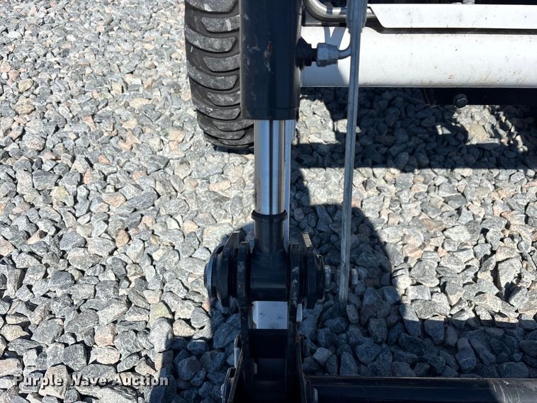 image for item YA3232 2024 Bobcat CT2040 MFWD tractor
