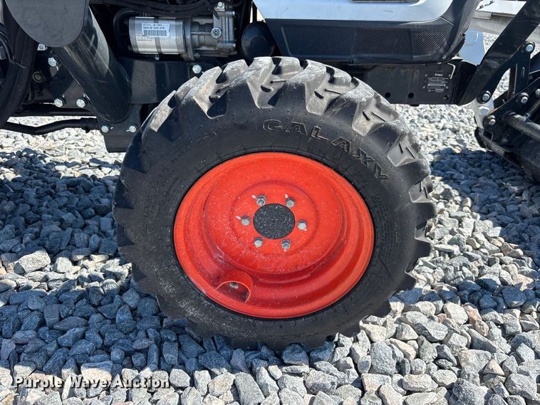 image for item YA3232 2024 Bobcat CT2040 MFWD tractor