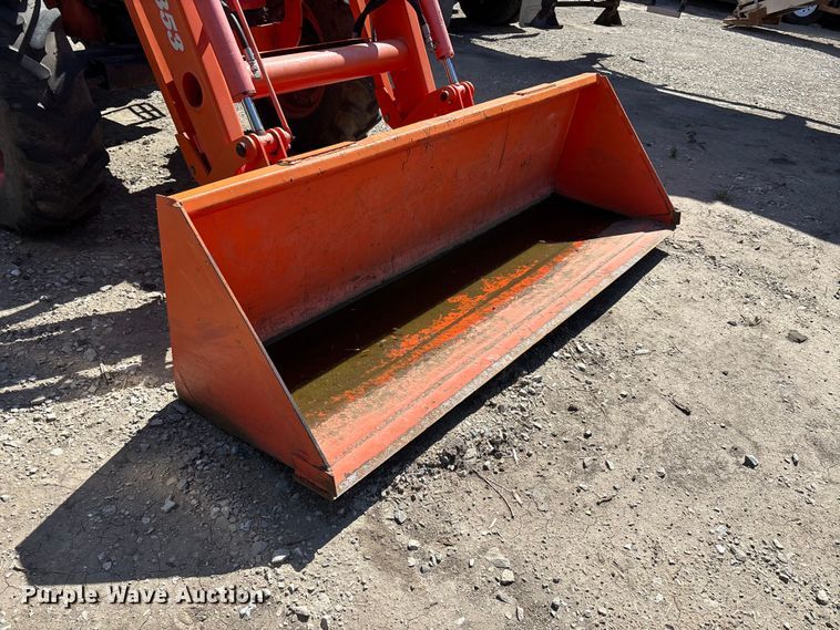 image for item YA3505 2012 Kubota M9960D MFWD tractor