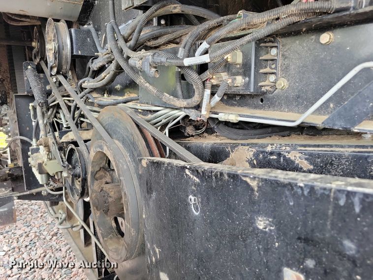 image for item YA3524 2006 Gleaner R75 combine