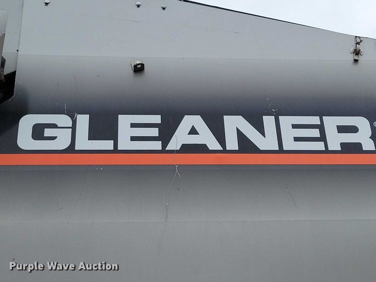 image for item YA3524 2006 Gleaner R75 combine