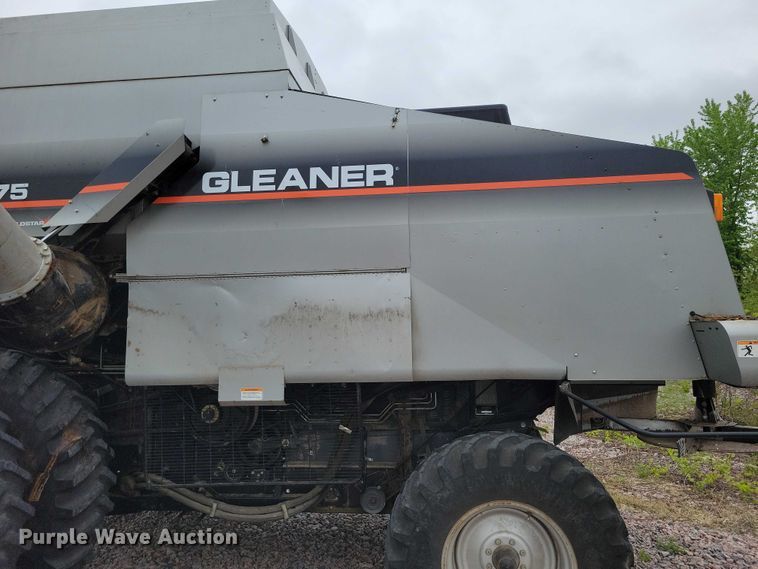 image for item YA3524 2006 Gleaner R75 combine