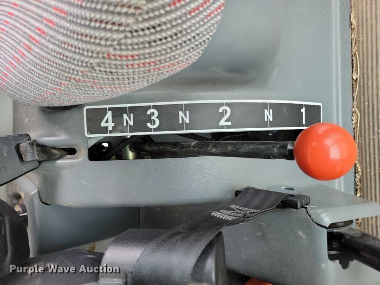 image for item YA3524 2006 Gleaner R75 combine