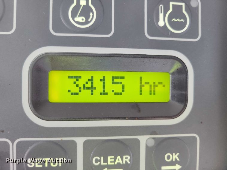 image for item YA3524 2006 Gleaner R75 combine