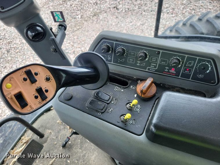 image for item YA3524 2006 Gleaner R75 combine