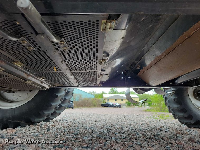 image for item YA3524 2006 Gleaner R75 combine