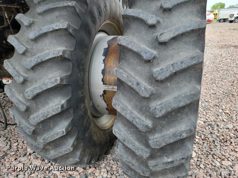 image for item YA3524 2006 Gleaner R75 combine
