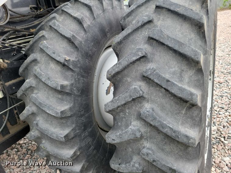 image for item YA3524 2006 Gleaner R75 combine
