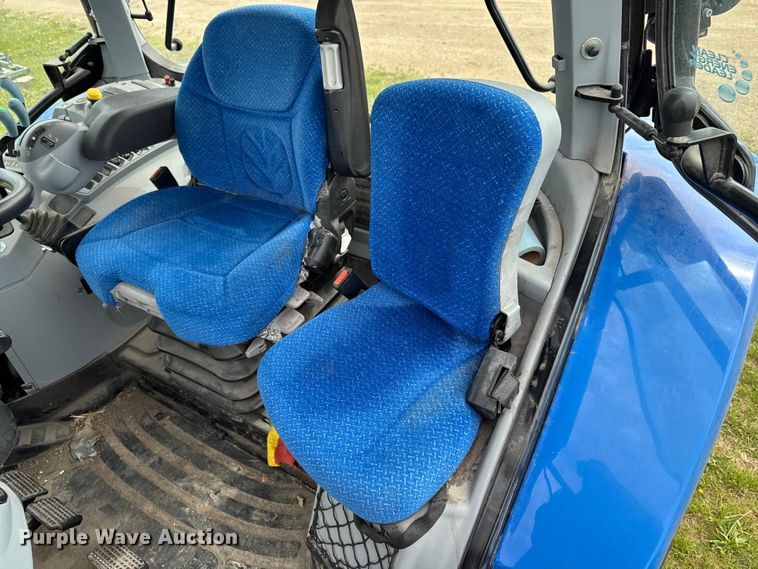 image for item YA3527 2015 New Holland T6.165 MFWD tractor