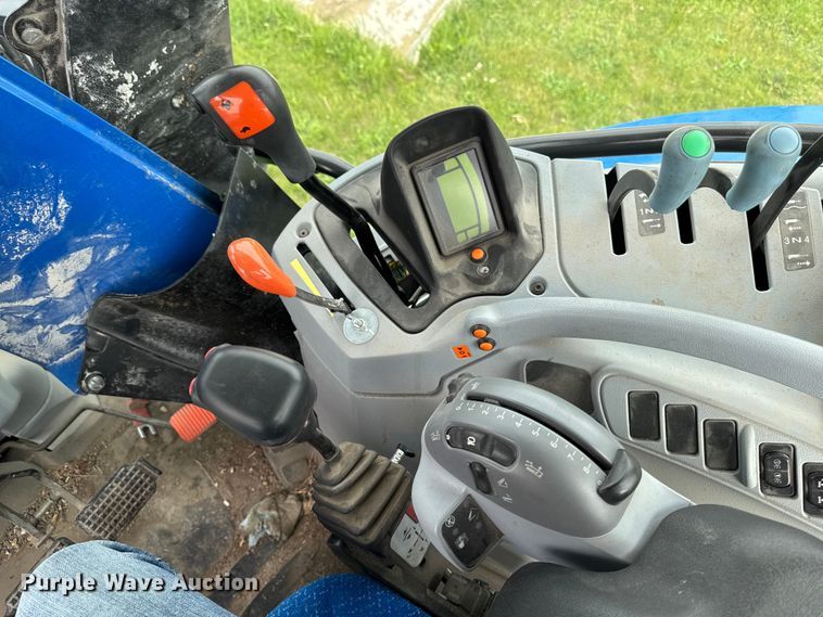image for item YA3527 2015 New Holland T6.165 MFWD tractor