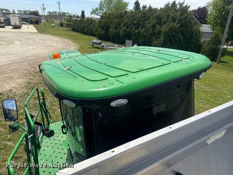 image for item YA3528 2020 John Deere F4365 applicator