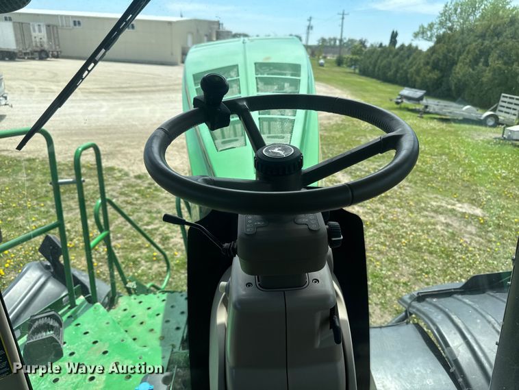 image for item YA3528 2020 John Deere F4365 applicator