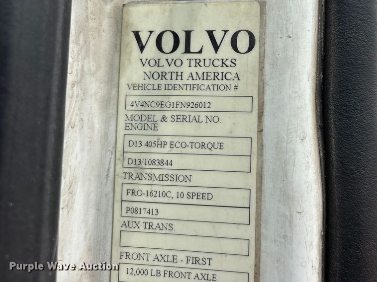 image for item DT0246 2015 Volvo Truck VNL semi truck