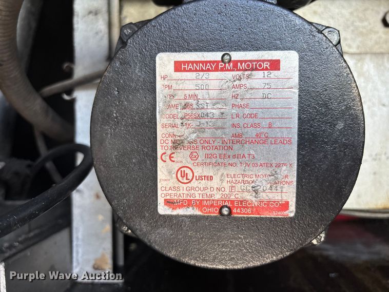 image for item DU0491 2010 International SF525 fuel / lube truck