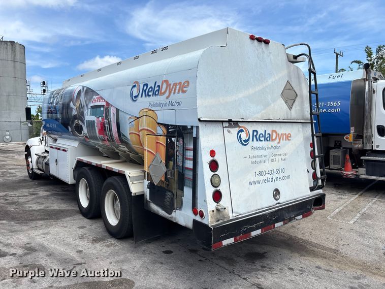 image for item DU0492 2017 Kenworth T370 fuel / lube truck