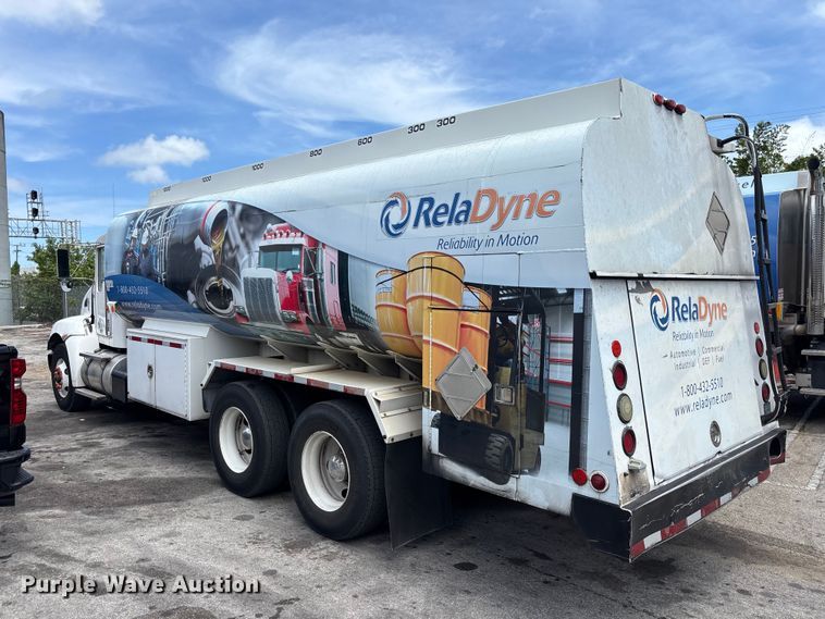 image for item DU0492 2017 Kenworth T370 fuel / lube truck