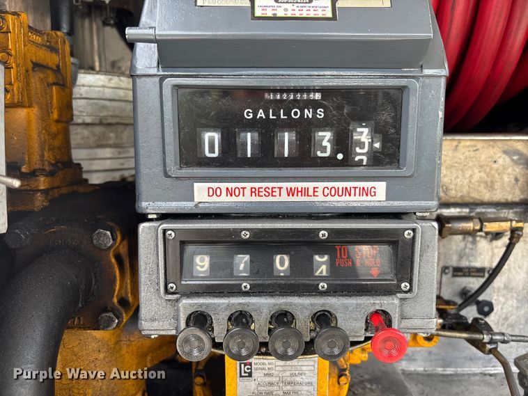 image for item DU0492 2017 Kenworth T370 fuel / lube truck