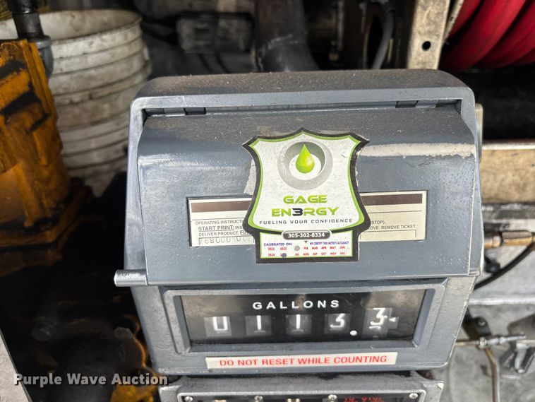 image for item DU0492 2017 Kenworth T370 fuel / lube truck