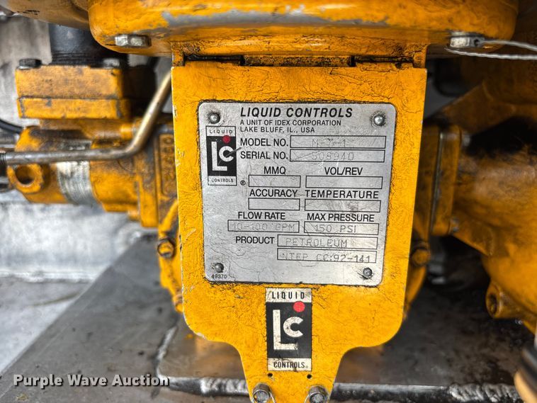 image for item DU0492 2017 Kenworth T370 fuel / lube truck