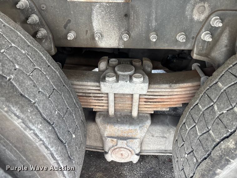 image for item DU0492 2017 Kenworth T370 fuel / lube truck