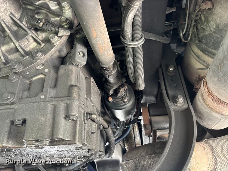 image for item DU0492 2017 Kenworth T370 fuel / lube truck
