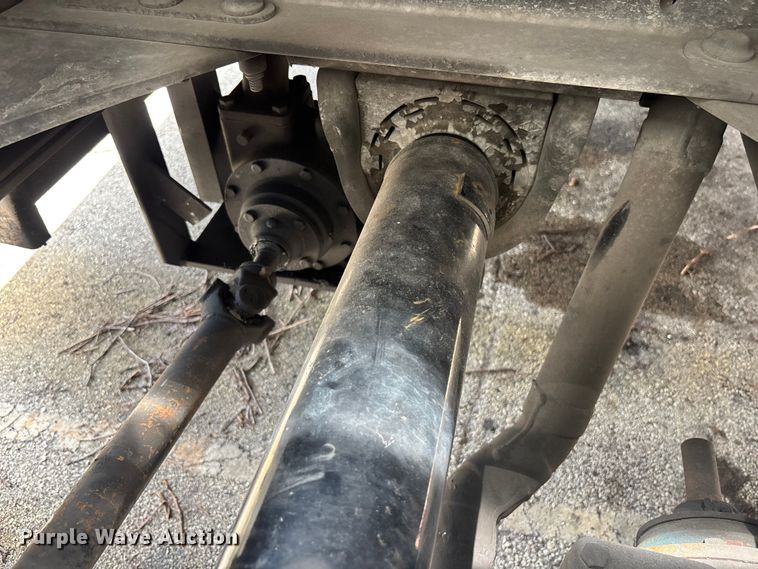 image for item DU0492 2017 Kenworth T370 fuel / lube truck