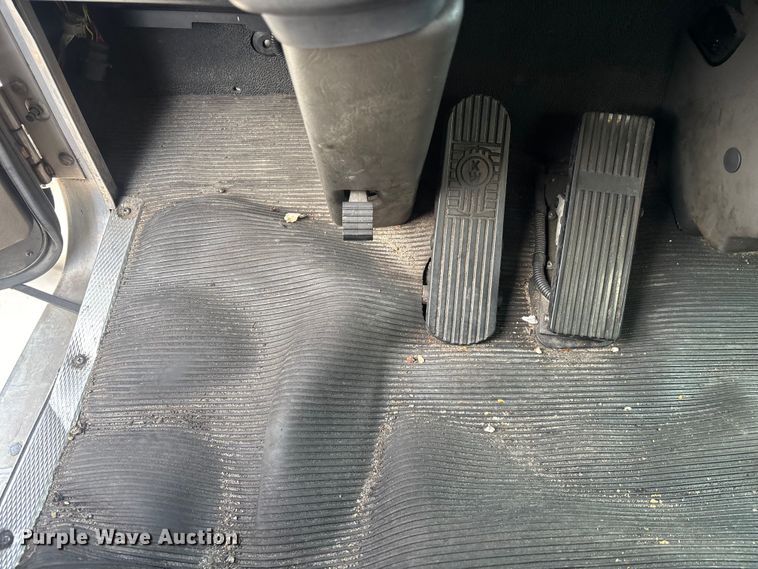 image for item DU0492 2017 Kenworth T370 fuel / lube truck