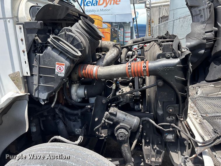image for item DU0492 2017 Kenworth T370 fuel / lube truck
