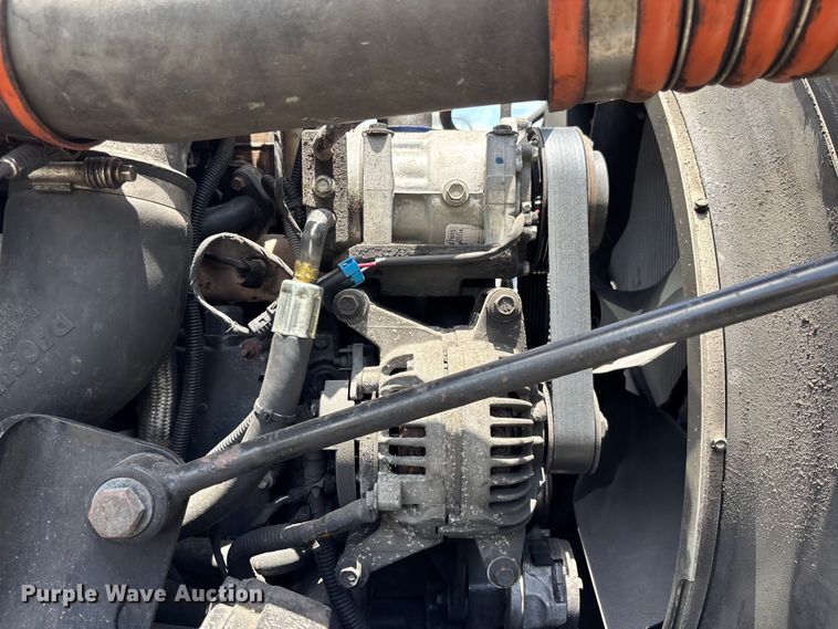 image for item DU0492 2017 Kenworth T370 fuel / lube truck