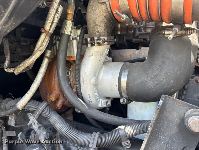 image for item DU0492 2017 Kenworth T370 fuel / lube truck