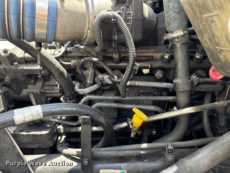 image for item DU0492 2017 Kenworth T370 fuel / lube truck