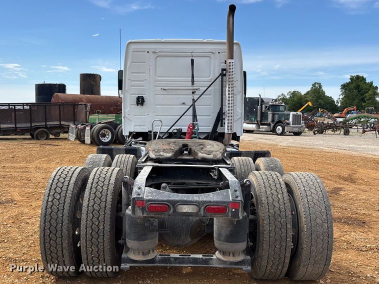 image for item DV4299 2019 Volvo Truck VNL semi truck